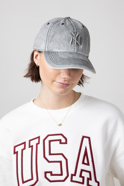 001-47-New-York-Yankees-Clean-Up-Hat-in-Black-Mist-B-MISTE17GWS-BK_grande.jpg '47 New York Yankees Clean Up Hat in Black Mist