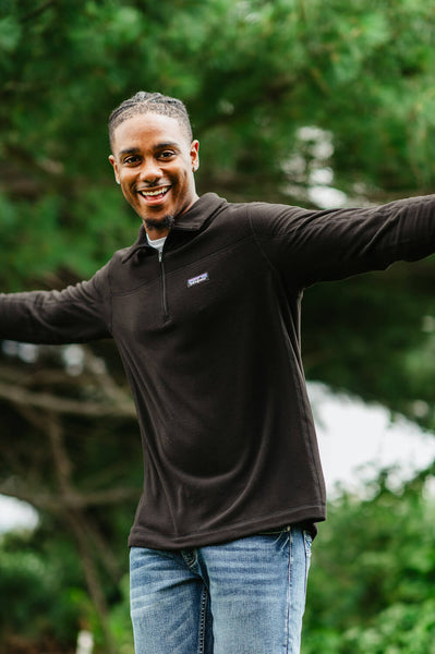 007-Lifestyle-Canada-Black-Micro-PO-All-Store-Buy-Lifestyles-Brenden-Canada_grande.jpg Patagonia Men’s Micro D Quarter Zip Pullover in Black