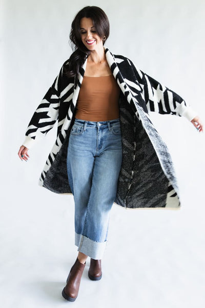 Zig-Zag Pattern Cardigan for Women in Black