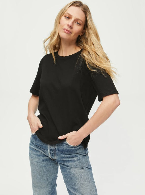 3910_BLK_001A_700x_4409aaad-e60a-42b4-a664-12c264011e12_1200x1200.jpg Michael Stars Lauren Relaxed Fit Easy Tee
