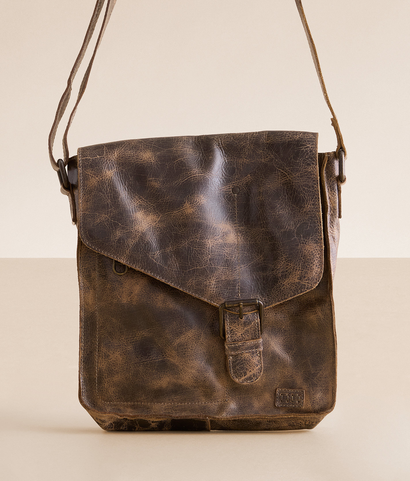 Bed Stu Venice Beach Leather Crossbody Purse - Women's Bags & Wallets in Teak Lux
