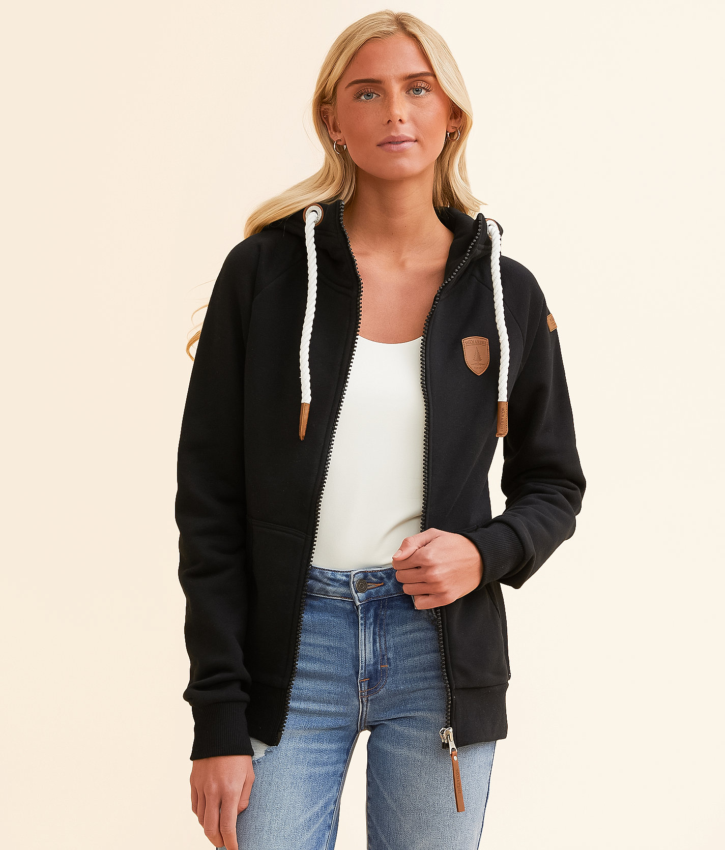 7b8ead6de3dc3201b3482ffd3f09e106v3.jpg Wanakome Hera Hooded Sweatshirt - Women's Sweatshirts in Black