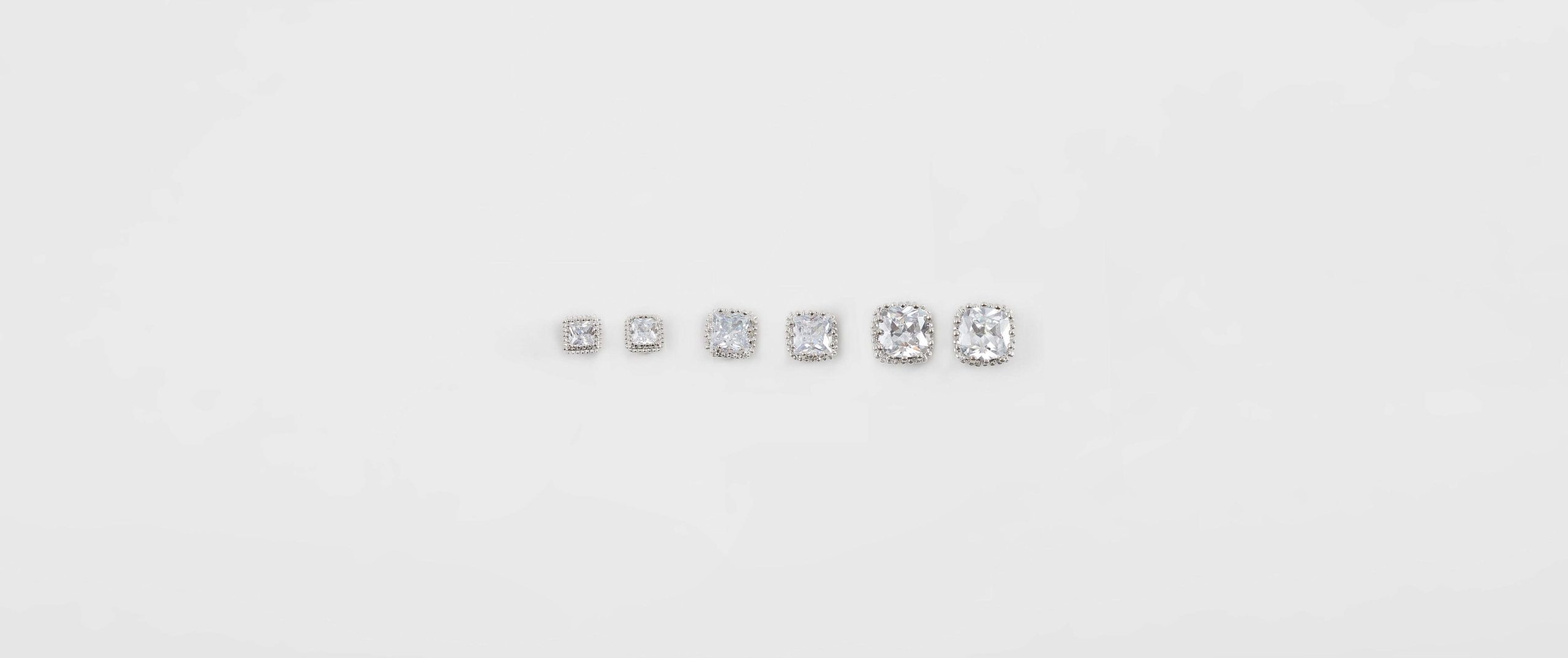 816271a60e7537842e04a6ec30e3cabbv3.jpg BKE Earring Set - Women's Jewelry in Silver