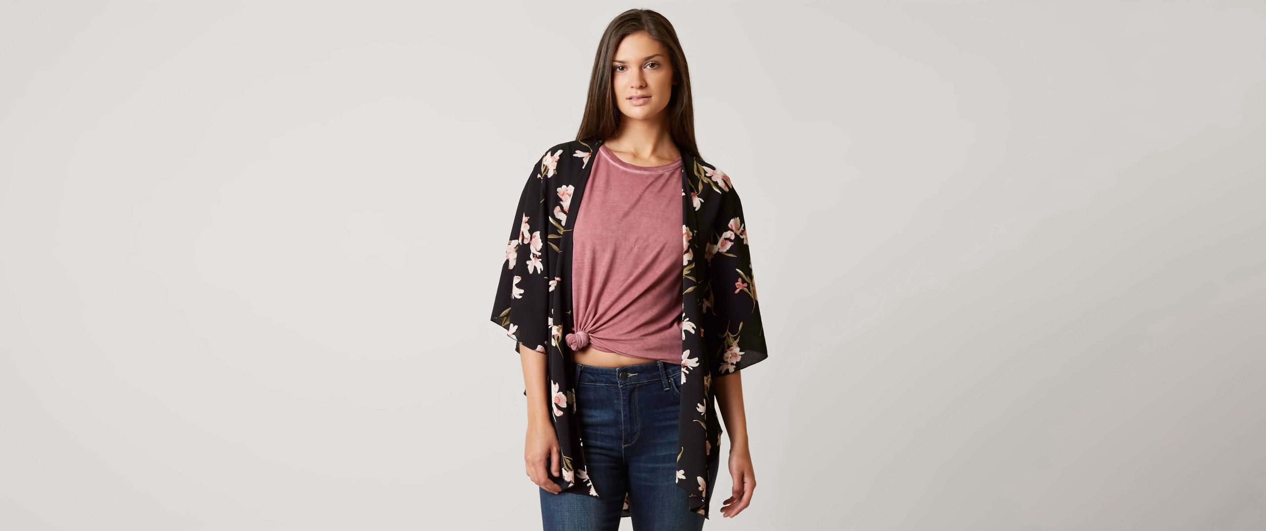 a6ac5d98ca6403c7c8bbc0229b6ee0e4v3.jpg BKE Boutique Floral cardigan - Clothing in Black Multi