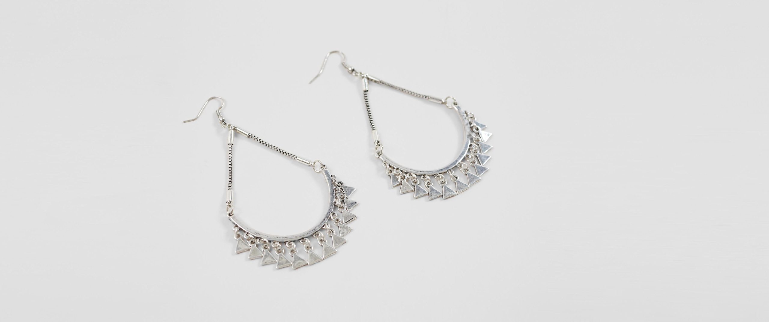 c33452f7ca602d95054e6425ed5b200av3.jpg BKE Statement Earring - Women's Jewelry in Antique Silver