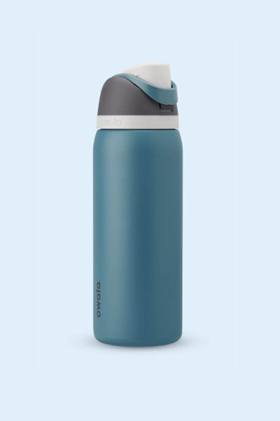 Owala FreeSip 32 oz Stainless Steel Water Bottle in Blue